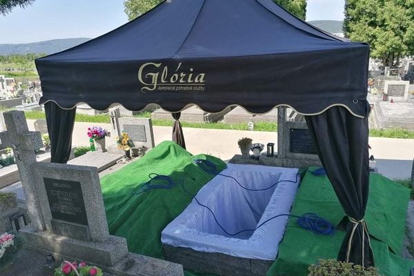 Glória - Technika - Pohrebný stan